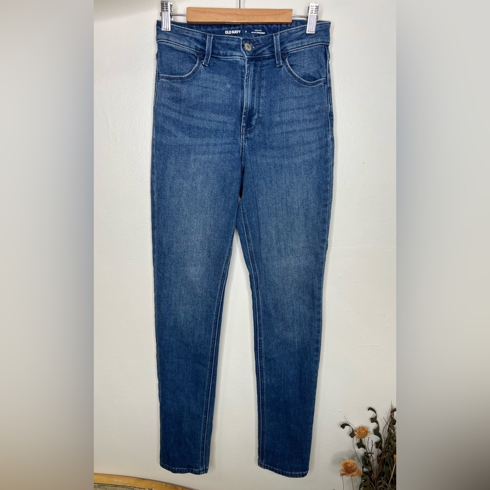 Old Navy High-Rise Wow Straight Jeans